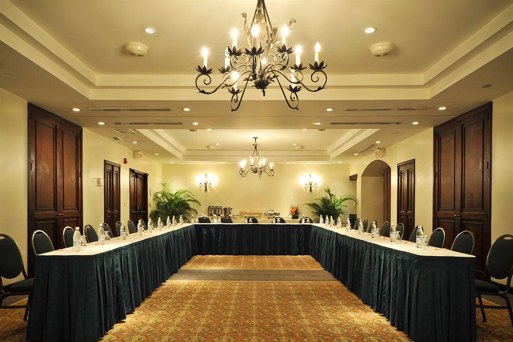 Courtyard By Marriott Santo Domingo Hotel Facilities photo
