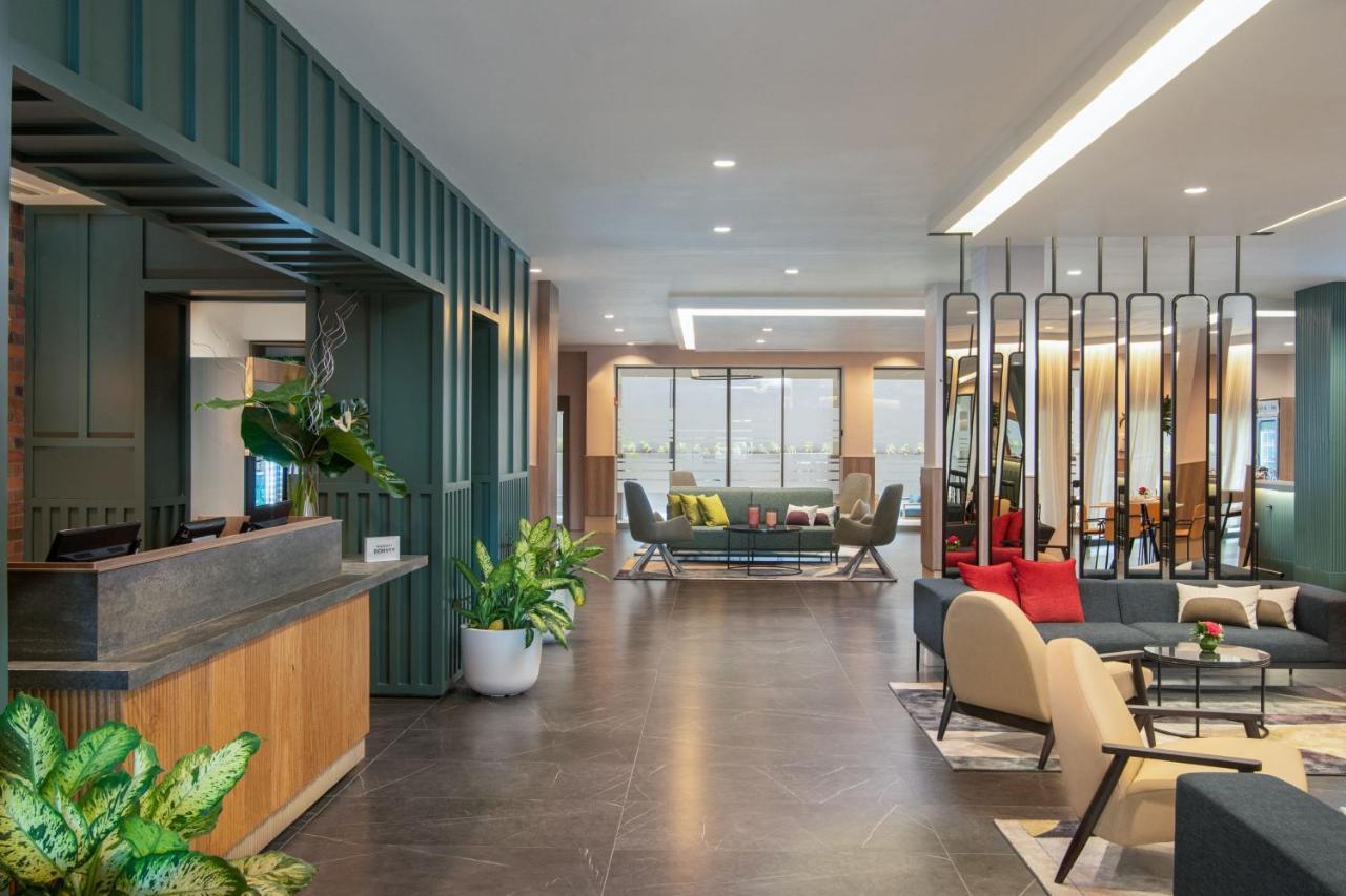 Courtyard By Marriott Santo Domingo Hotel Exterior photo
