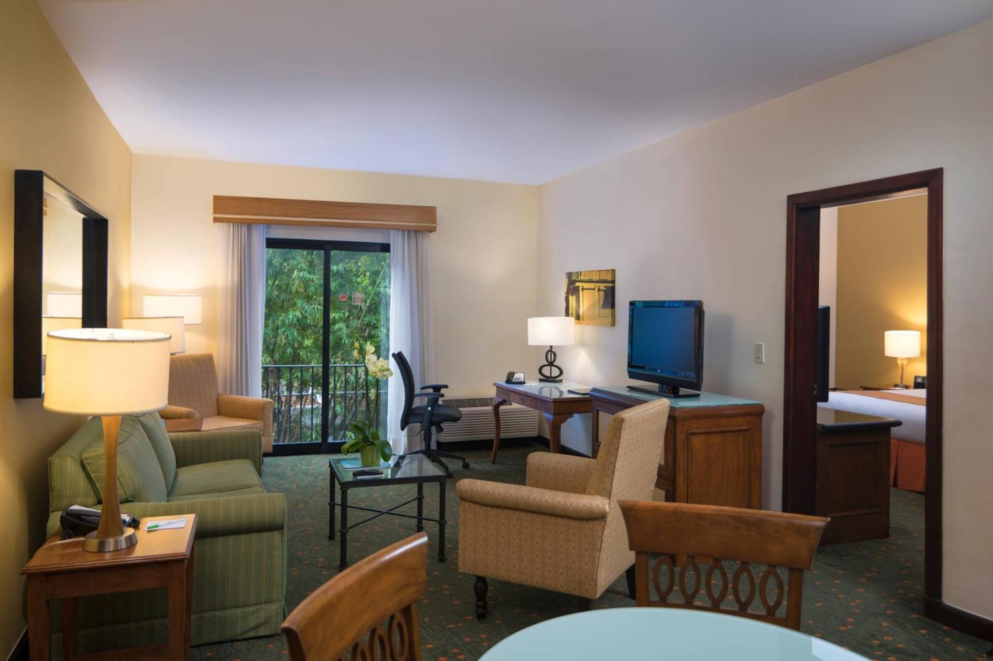 Courtyard By Marriott Santo Domingo Hotel Exterior photo