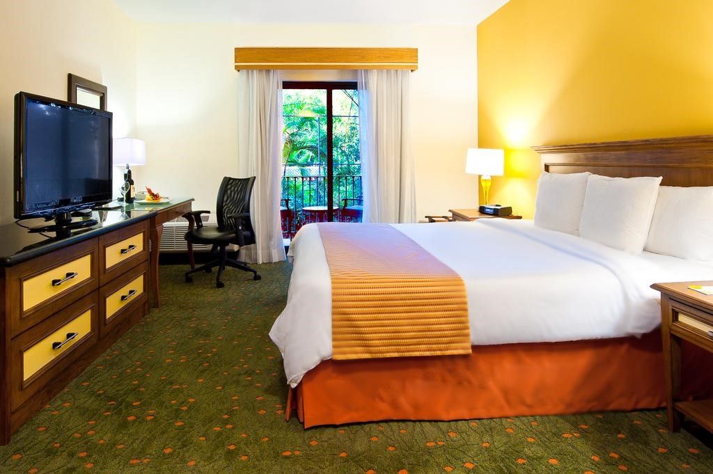 Courtyard By Marriott Santo Domingo Hotel Exterior photo
