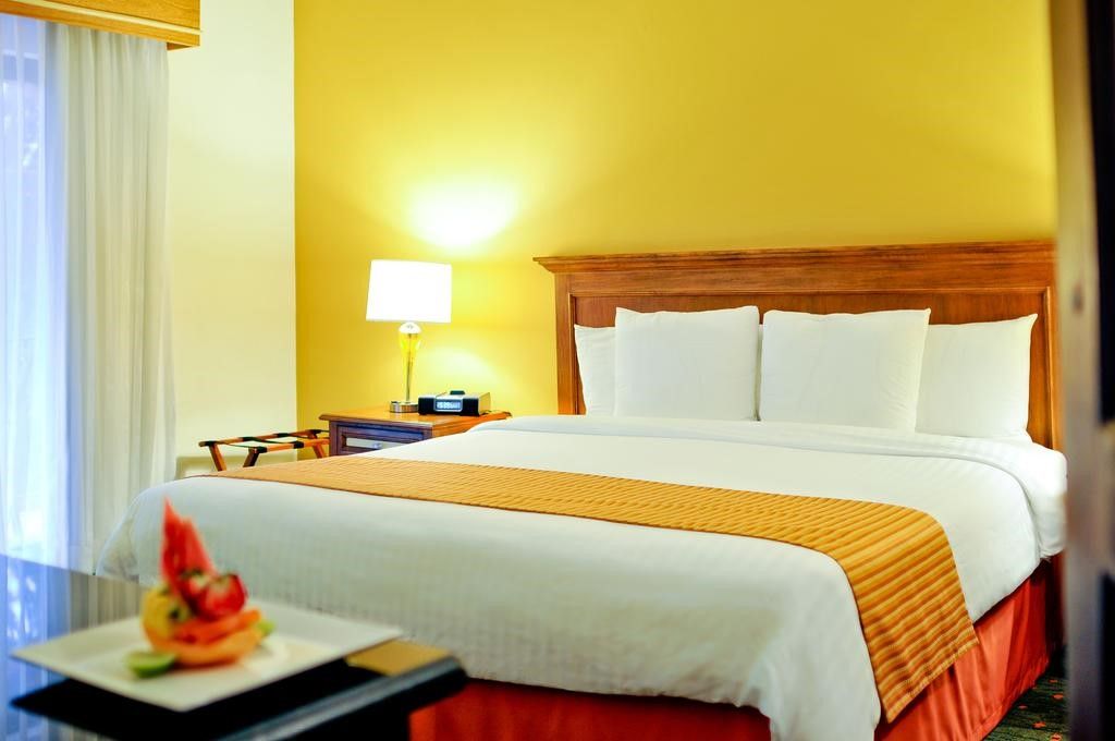 Courtyard By Marriott Santo Domingo Hotel Exterior photo