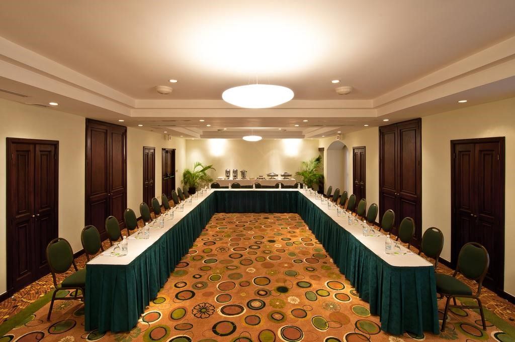 Courtyard By Marriott Santo Domingo Hotel Exterior photo