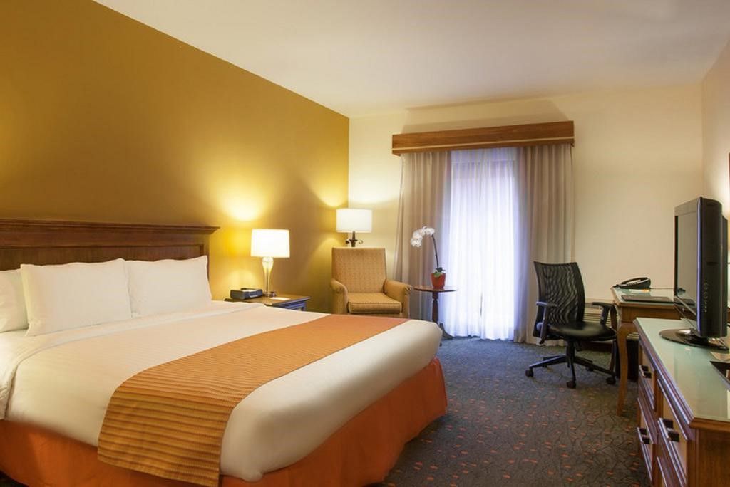 Courtyard By Marriott Santo Domingo Hotel Exterior photo